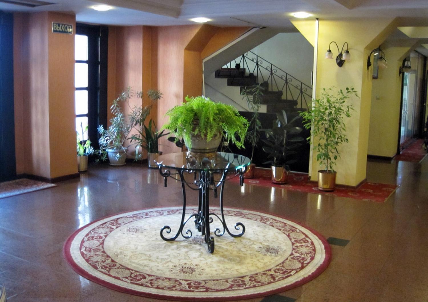 Hotel Ambassador Almaty Esterno foto