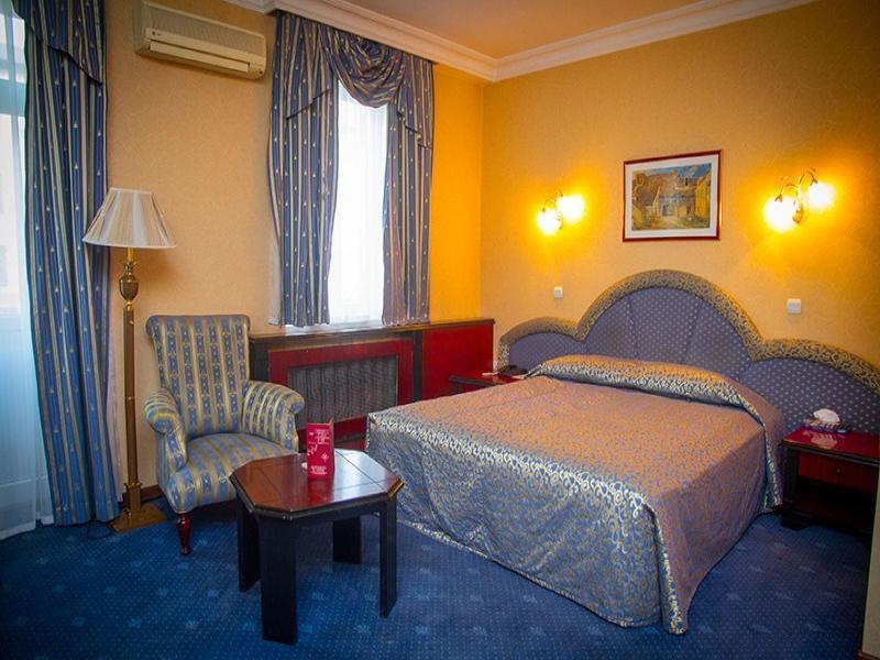 Hotel Ambassador Almaty Esterno foto